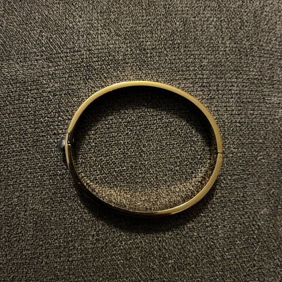 Louis Vuitton 
M00252 Nanogram Cuff - Picture 10 of 11